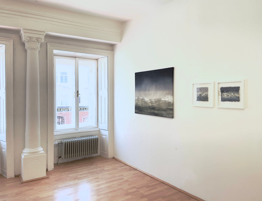 Marie Ruprecht, KARTA PHYSIS, 2026  Acrylfarbe auf antikem Leinenstück, 100 cm x 80 cm